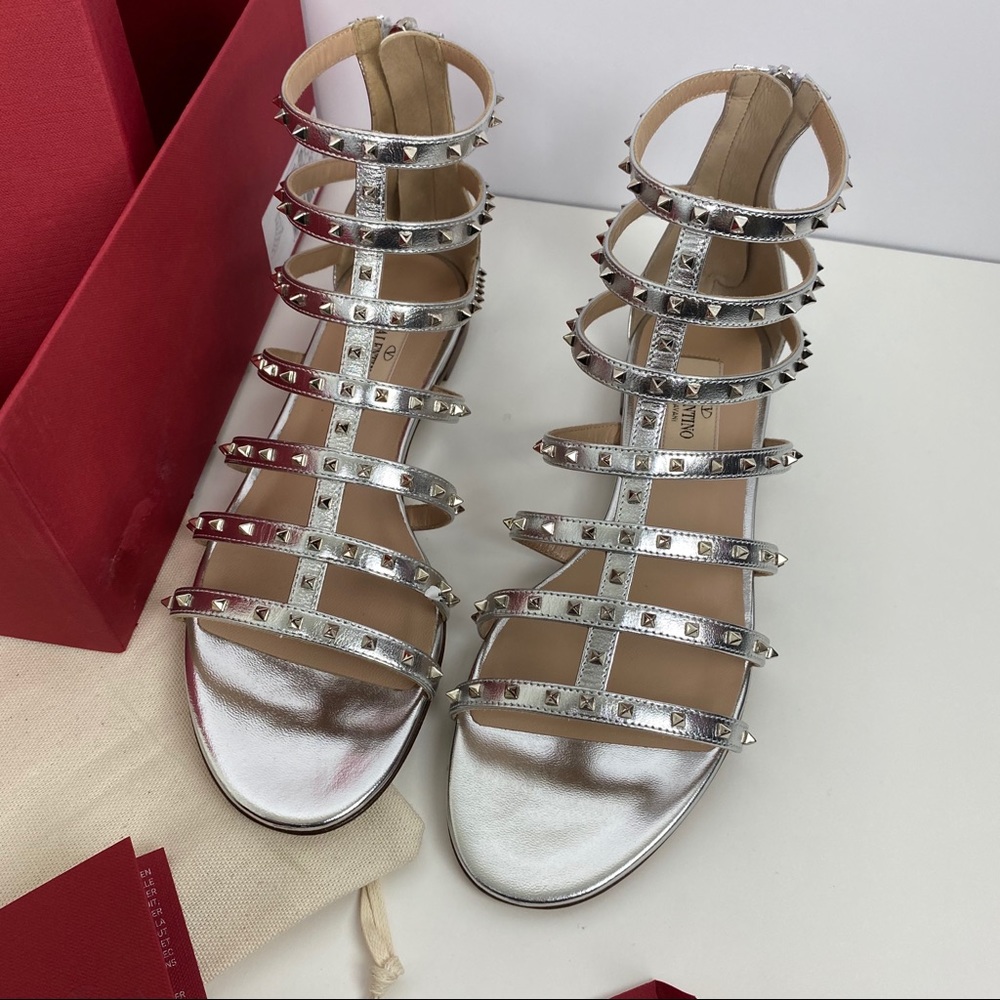 NIB Valentino Gladiator Rockstud Sandals Silver 37